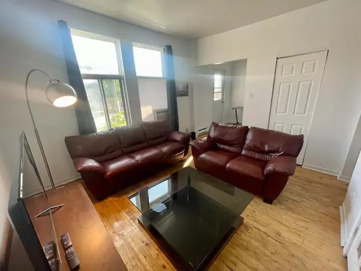 Homestay Full Kitchen 3Min A Pied Metro Verdun Room B