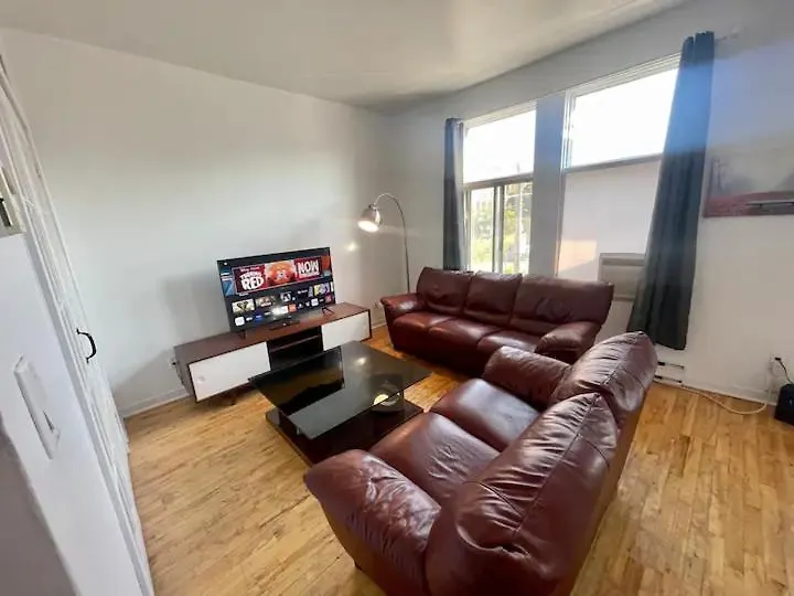 Full Kitchen 3Min A Pied Metro Verdun Room B Canada
