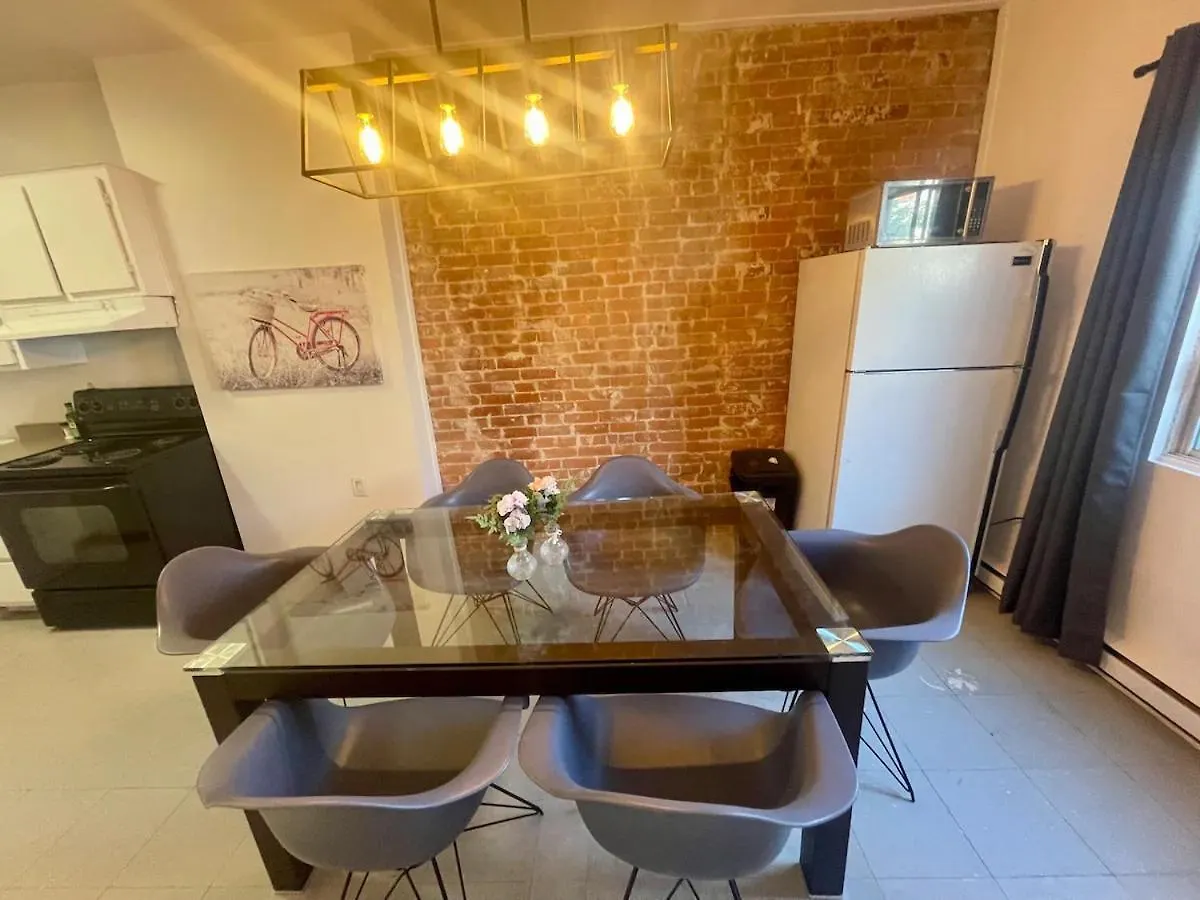 Homestay Full Kitchen 3Min A Pied Metro Verdun Room B Canada