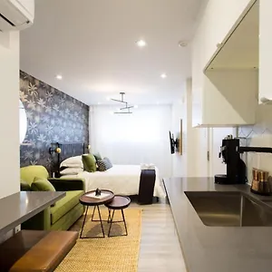  Appartement Palms Little Italy With Full Bathroom By Denstays