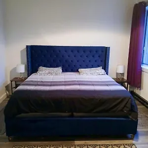  Appartement No°1~plaza St-hubert~metro Jean-talon~jarry Parc